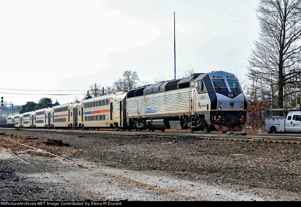 NJT 4019 on train 1708